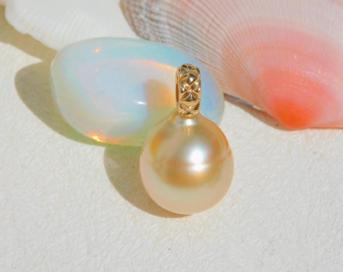 13.6mm Light Golden South Sea Pearl Pendant | Solid 18k Yellow Gold Bail (No Chain) | Single Pearl Pendant | AAA | Gold Pearl Pendant