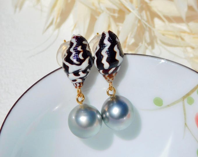 Tahitian Pearl and Seashell Earrings | Solid 18K Gold | Gray | Black and White |  AAA | Tahitian Drop Earrings | Au750 | Gray Blue