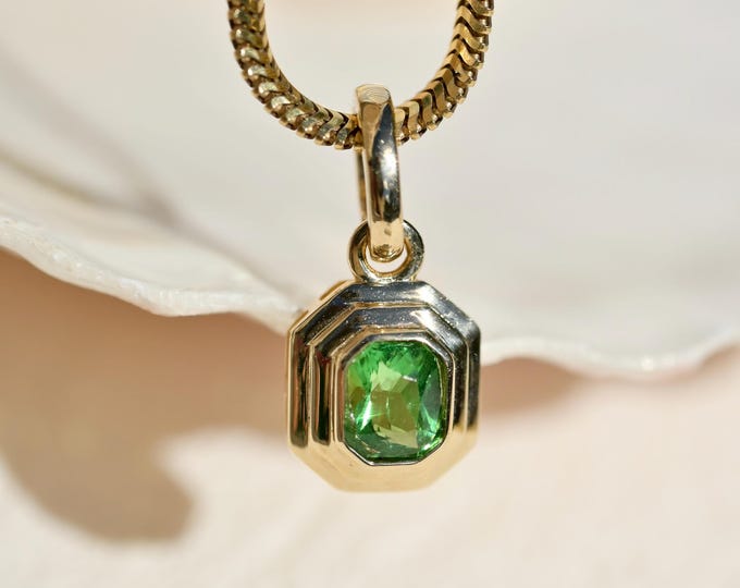 Tsavorite Enhancer Pendant: Mint Green, Solid 14K Gold,  0.50ct, Natural Green Gemstone, Au585