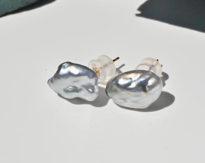 Tahitian Keshi Pearl Studs: Solid 18K Gold, 10mm-13mm, Metallic Silver Gray, AAA