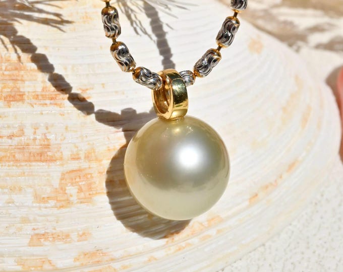 13mm Tahitian Pearl Pendant: Golden Pistachio, Solid 18K Gold, AAA, Black Pearl