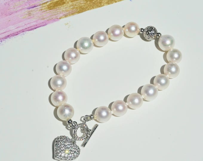 Akoya Pearl Bracelet: 8.4-9mm, 6.5 -6.75 Inches Wrist, Saltwater Pearls, Sterling Silver Pave Heart Toggle Clasp