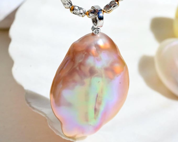 Large Freshwater Soufflé Pearl Pendant: 21mm*30mm, Solid 18K White Gold, Baroque Pink Pearl, Iridescent
