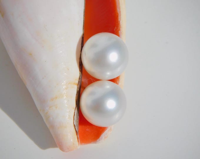 9.9mm White South Sea Pearl Studs | AAA |  Round | Solid 18kt Yellow Gold Studs | Australian White South Sea Pearl Gold Studs | Au750