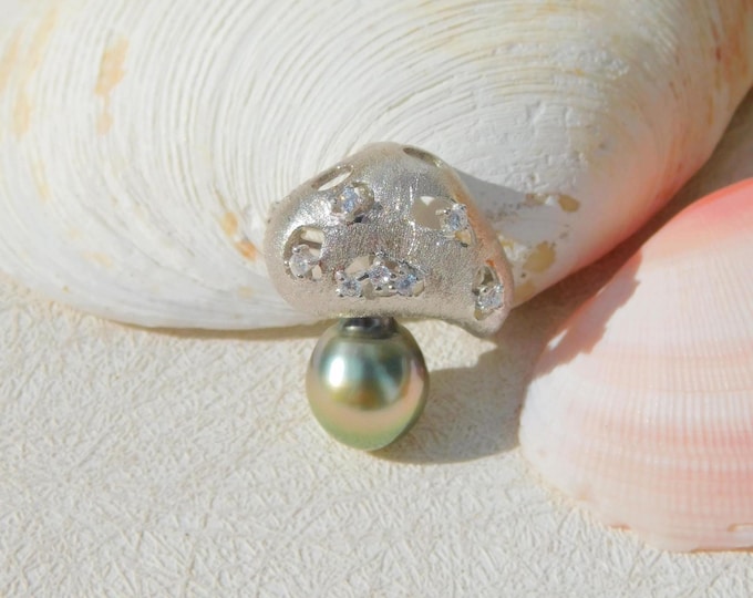 Little Mushroom Brooch/Pendant | Gold plated Silver | AAA +| Pistachio | Circled Tahitian Pearl | Sterling Silver | S925 | 10.2mm | Pin