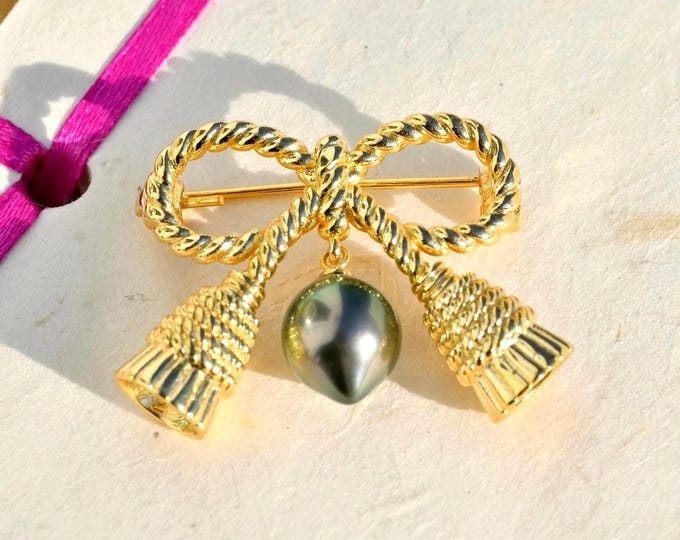 Vermeil Bow Brooch with Tahitian Pearl: AAA, Gold Plated Sterling Silver, Bow Bustier Pin, Green, 9.4mm