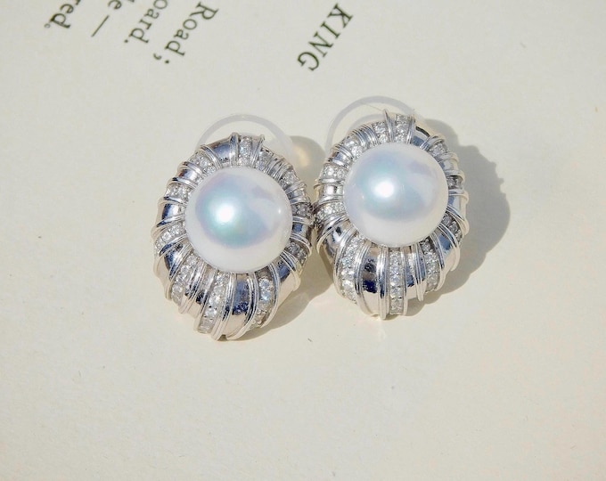 White Gold Plated Sterling Silver Pearl Earrings: Seashell Design