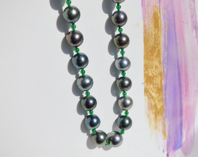 Deep Green Tahitian Pearl jadeite Necklace | Green Guatemalan Jadeite | 17.5 Inches | AA+ | Gem Green | 9K Gold Clasp | Black Pearls
