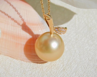 Cute Apple Pearl Pendant | Medium Golden South Sea Pearl | 12.2mm | Solid 18kt Gold | AAA | Saltwater Pearl Pendant | Fruit | Au750