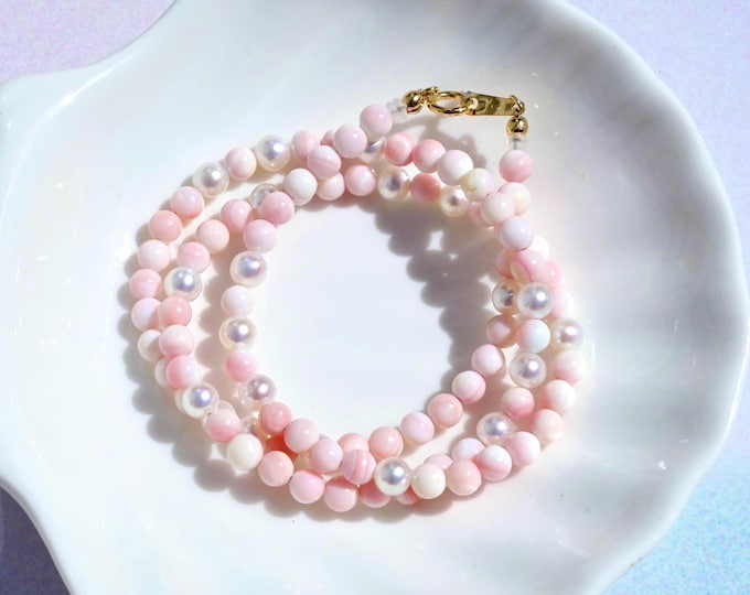 Baby Pink Queen Conch Shell & Freshwater Pearl Necklace: Solid 18K Gold, 16.75 Inch, AAA, 4.3-4.8mm