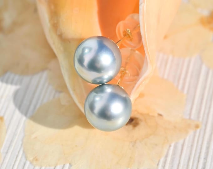 8.8mm Tahitian Pearl Studs: Solid 18K Gold, Light Gray, Saltwater Pearl Earrings