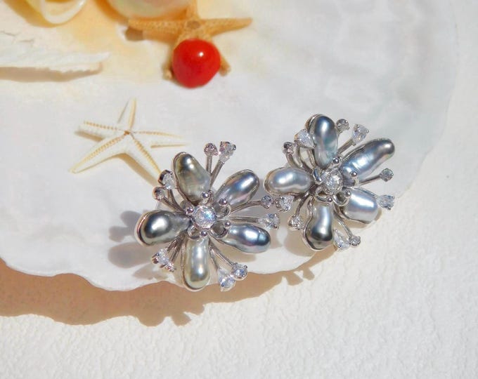 Five Petal Flower Studs | Multi Tahitian Keshi Pearls | 22mm | Gray | Tahitian Pearls | AAA | White Gold Plated Silver S925 | Flower