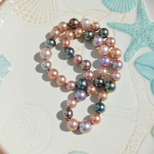 Ronde ketting met Tahitiaanse en zoetwaterparels | Zwarte parels | AAA+ | 19 inch | Verborgen sluiting | Metallic roze | Paars | Lavendel| Groen