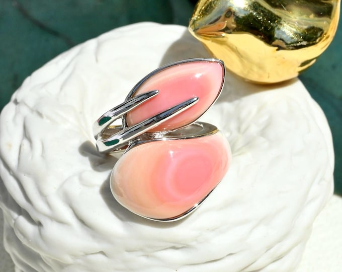 Natural Queen Conch Shell Ring: Sterling Silver Statement Ring, US Size 7, Pink