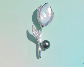 Tahitian Black Pearl Brooch: Mother-of-Pearl Tulip Flower Pin