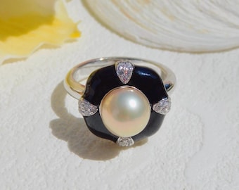8.3mm Nucleated Freshwater Pearl Enamel Silver Ring | Pastel Champagne | White Gold Plated Sterling Silver | 6.5 US Size | AAA