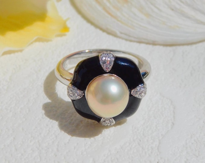 8.3mm Nucleated Freshwater Pearl Enamel Silver Ring | Pastel Champagne | White Gold Plated Sterling Silver | 6.5 US Size | AAA