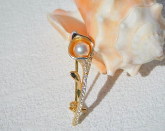Small Vermeil Tulip Brooch | Akoya Pearl | AAA+ | White with Pink | Tulip |  Flower Pin | Saltwater Pearl Flower Pin | Gold Plated Silver