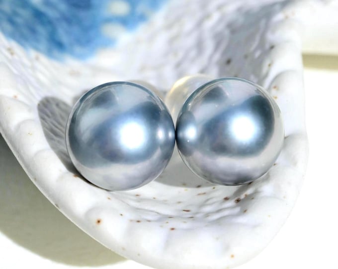 9.2mm Gray Blue Tahitian Pearl Stud Earrings: Solid 18K Gold, AAA