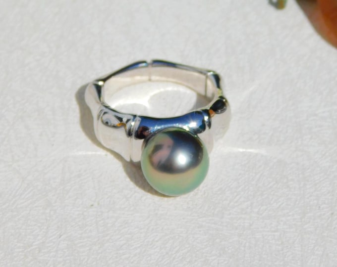 AAA 10.7mm Green Tahitian Pearl Ring | White Gold Plated Silver | Medium Green | Round | Unisex | Size 7.75 US | South Sea Pearl Ring
