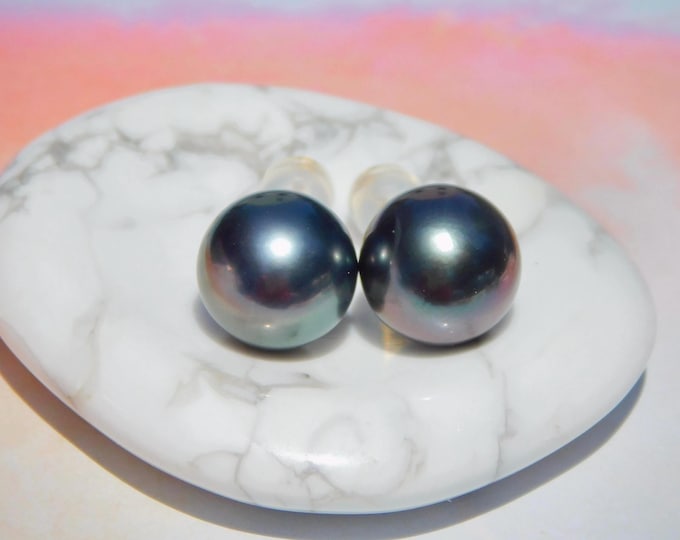 10.4mm Tahitian Pearl Studs | Deep Peacock Aubergine | AAA | Round | Solid 18k Gold | Tahitian Pearl | Black Pearl Studs | Au750 | Saltwater