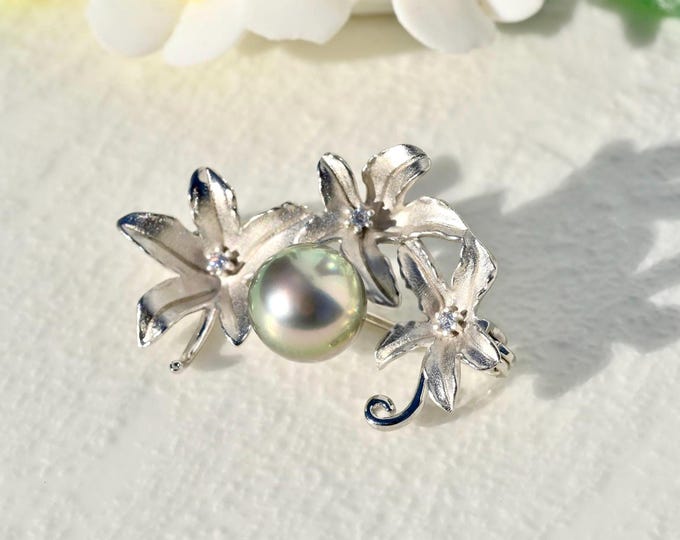 Lily Tahitian Pearl Brooch/Pendant: S925 Silver Pin, AAA+, Pastel Green Gray, Flower