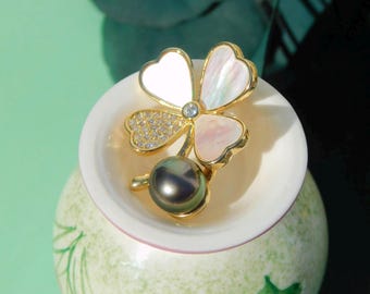 Mother of Pearl Clover Pin with Tahitian Pearl | Black Green | 9.3mm | AAA | Brooch Pin | Black Pearl | South Sea Pearl Brooch | Alloy