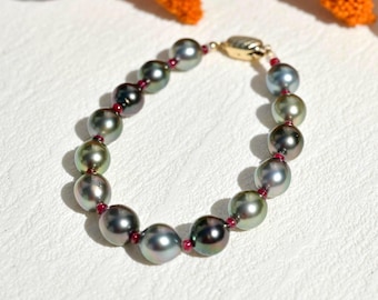 Tahitian Pearl Bracelet with Ruby: Multi-Color Black Pearls, Natural Ruby, For 6.5 inch to 7 Inches Wrist, Solid 9k Gold Clasp