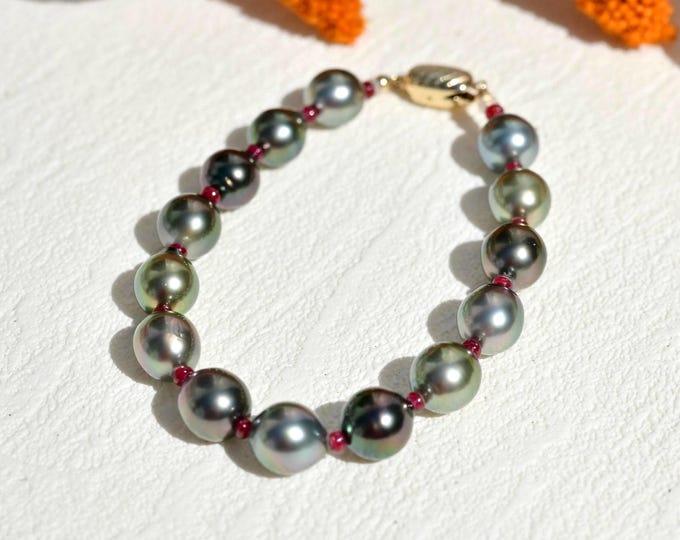 Tahitian Pearl Bracelet with Ruby: Multi-Color Black Pearls, Natural Ruby, For 6.5 inch to 7 Inches Wrist, Solid 9k Gold Clasp