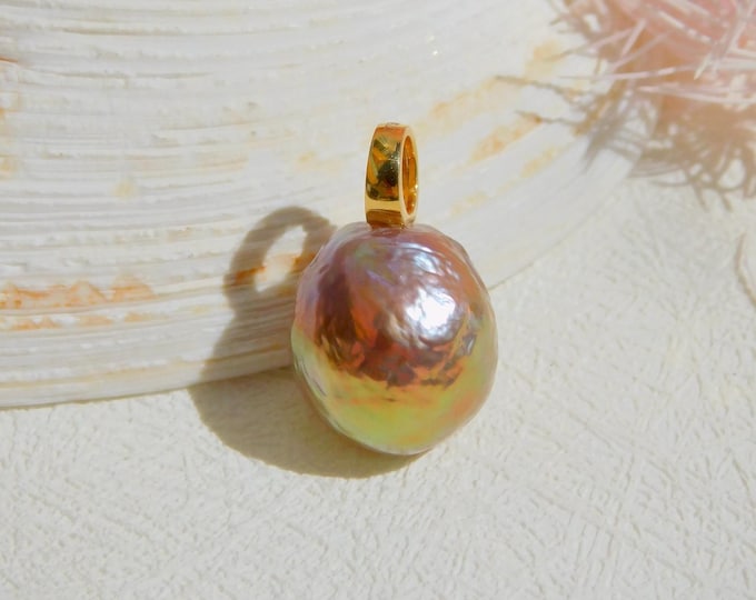 Freshwater Kasumi-like Pearl Pendant | Mauve Pistachio Gold | Metallic | 12.5mm | Solid 18K Gold Bail | Chinese Kasumi Pearl | Ripple Pearl