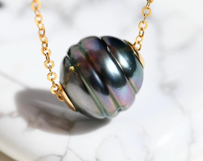 10.5mm Floating Circled Tahitian Pearl Necklace: Solid 18K Gold Pin-end Chain, Deep Aubergine Peacock