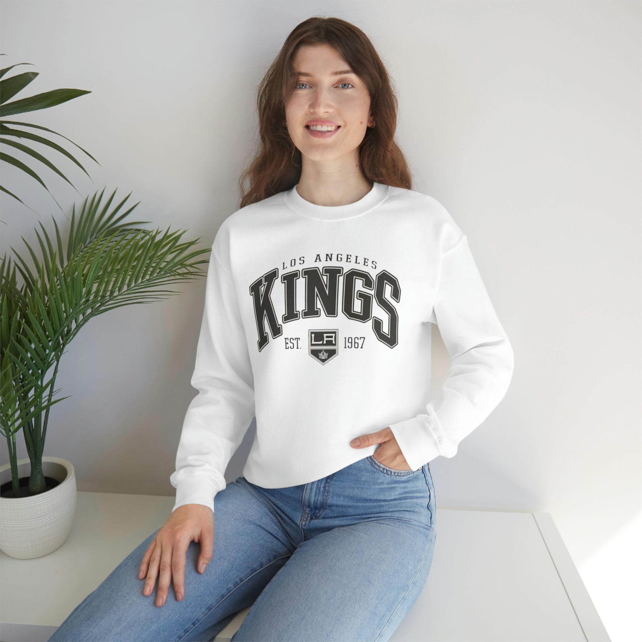 Vintage Los Angeles Kings Hockey Sweatshirt  Vintage clothes shop,  Sweatshirts, Vintage sweatshirt