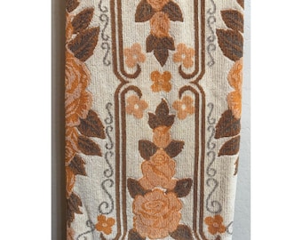 Vintage jaren 70 roze badlaken met bloemenrol en handdoek strand oranje geelbruin 33 x 63