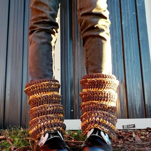 Pair of loose brown/orange gradient gaiters made entirely by hand, crochet image 2