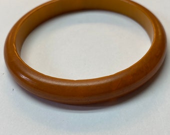 Vintage Caramel Bakelite Bangle