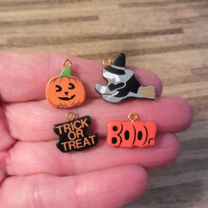 Halloween Holzanhänger ~ Kürbis ~ Hexe ~ Puppenhausminiatur