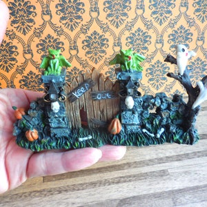 Halloween Keep Out Fence ~ Dollhouse Miniature
