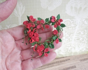 Poinsettia Wreath ~ Christmas Wreath ~ Dollhouse Miniatures