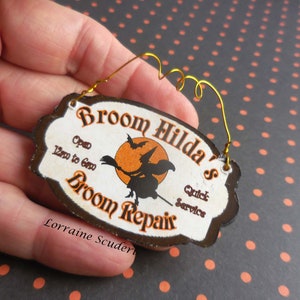 Halloween Hängeschild ~ Besen Hilda&#39;s Besen Reparatur ~ Puppenhaus Miniaturen
