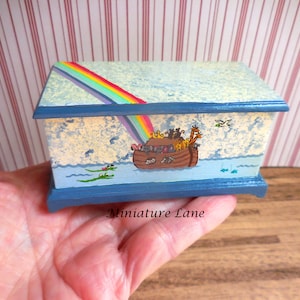 Noah&#39;s Ark Toy Chest ~ Hand Painted ~ Dollhouse Miniature