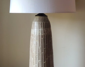 Handcrafted Ceramic Lamp | Linear | Neutral | 6B