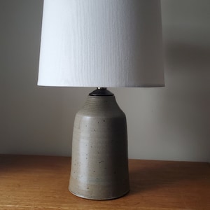 Handmade Small Table Lamp Linear Cardamom 6D image 1