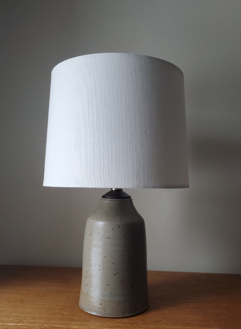 Handmade Small Table Lamp Linear Cardamom 6D image 1