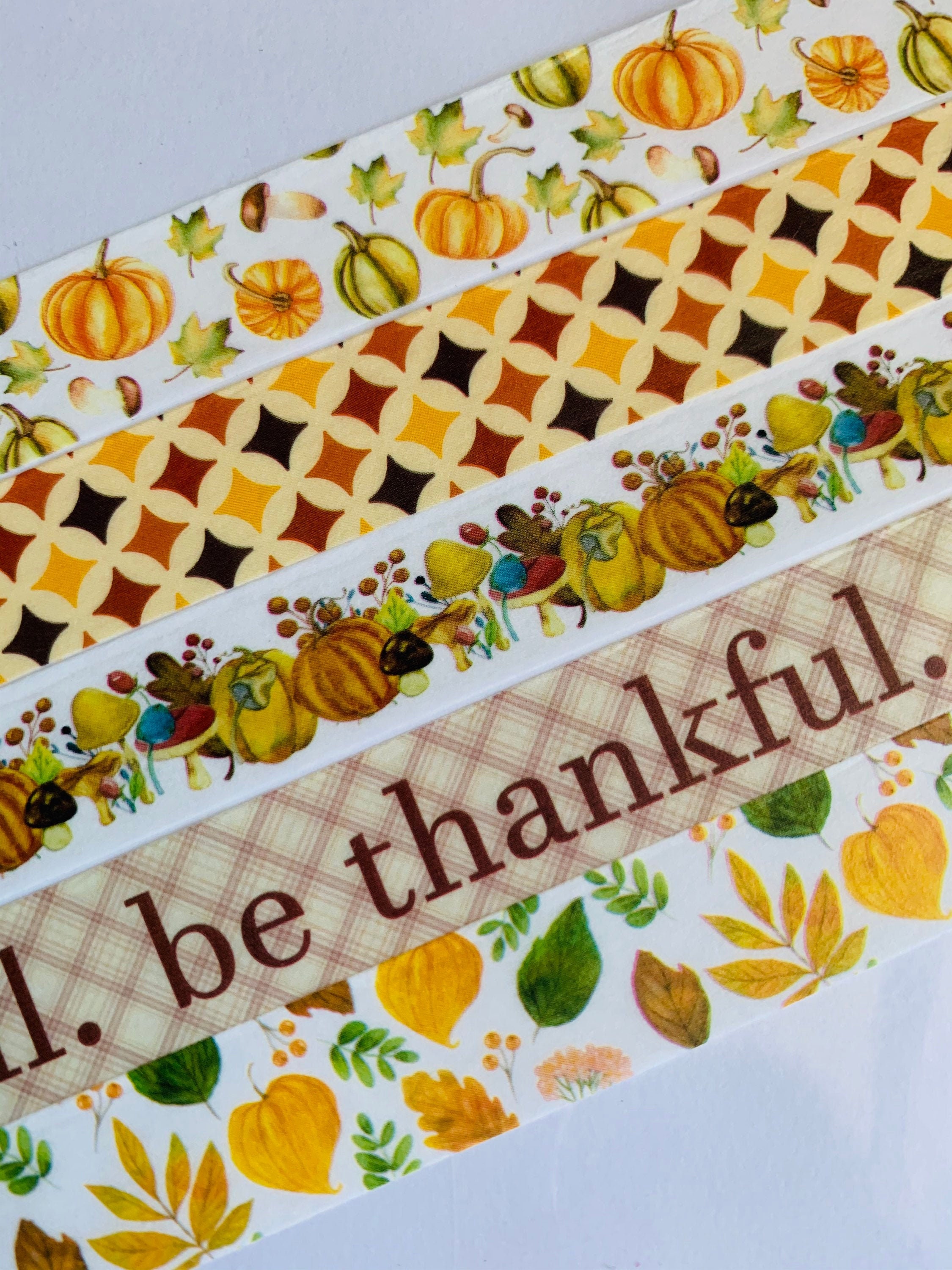 Fall, Thanksgiving, be thankful, pumpkins, leaves, floral, retro, pum…