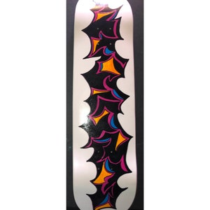 Plate-forme de skate peinte à la main/ pièce d’art