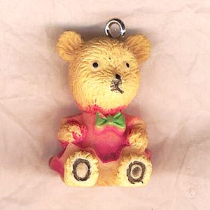 Pendentifs ourson, Teddy Bear à noeud papillon, 3 couleurs au choix, bijou pour enfant ou porte-clef kawaï image 6