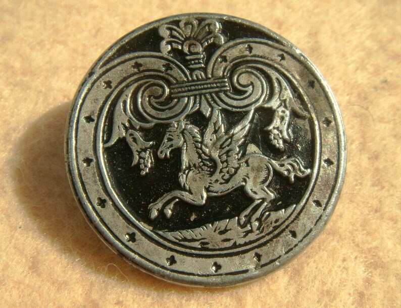 Bouton cheval ailé Pégase métal argenté et émail noir 31 image 0