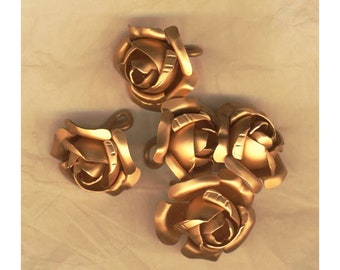 Breloques fleurs de métal doré, cinq roses de 20 mm pour création de bijoux, boutons d'ornement, embellissements, guirlandes