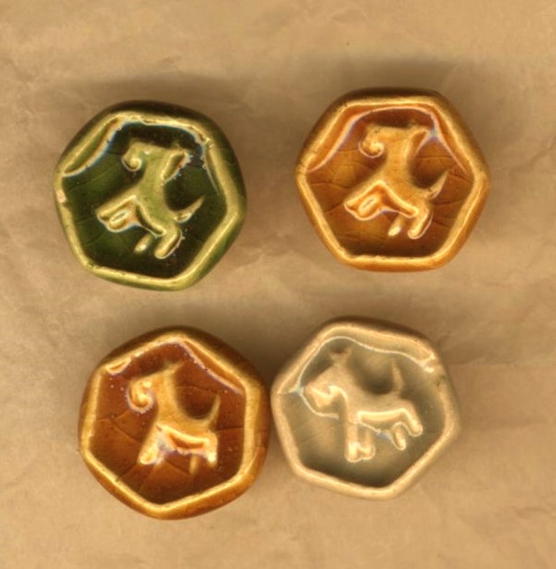 Boutons petits chiens scottish en céramique émaillée quatre image 0