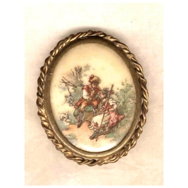 Broche scène avec bergère, galanterie, romantisme,  gravure ancienne sous résine, médaillon ovale de 40 mm, bijouterie vintage fantaisie